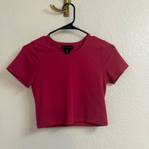 House of Harlow Dark Pink Crop Top Size Small - Picture 1 of 3